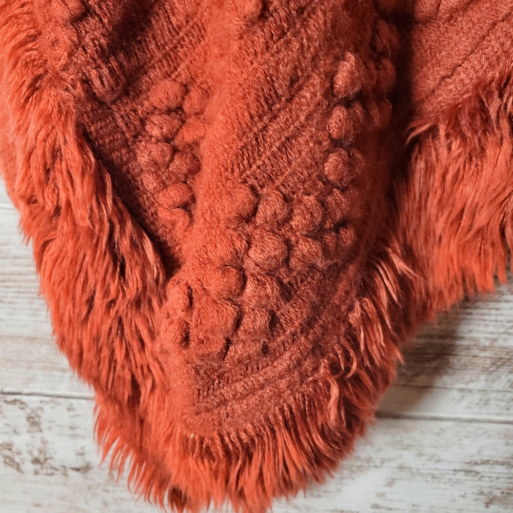Knitted Hooded Poncho - Picture 7 of 10